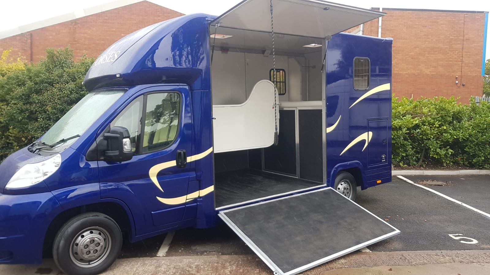 3.5t Horse box For Sale